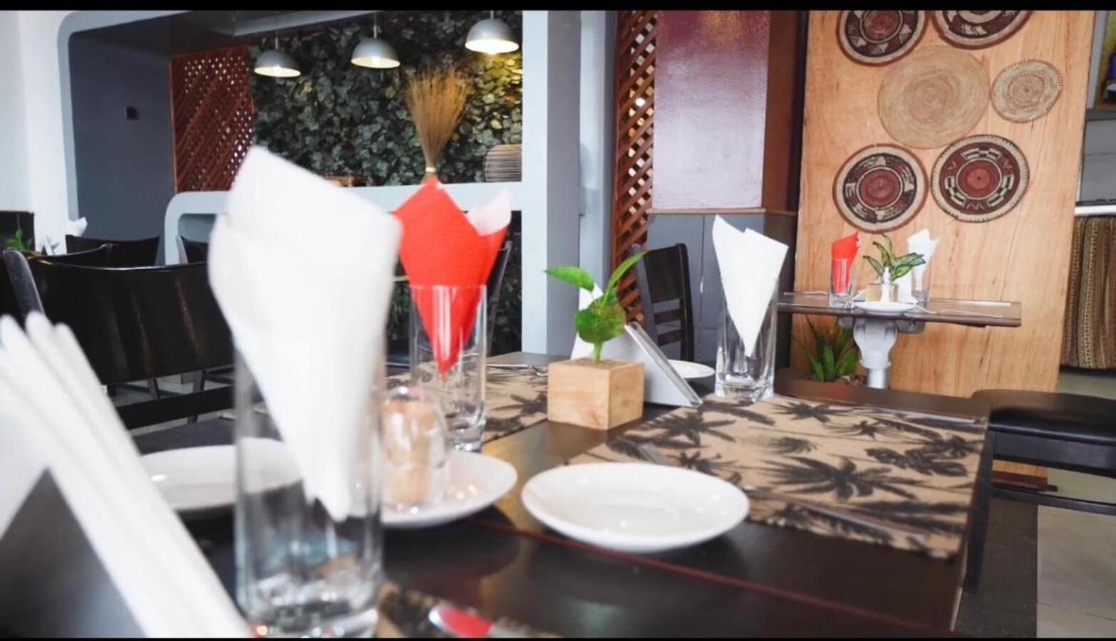 Nobila Airport Hotel Cotonou Eksteriør bilde