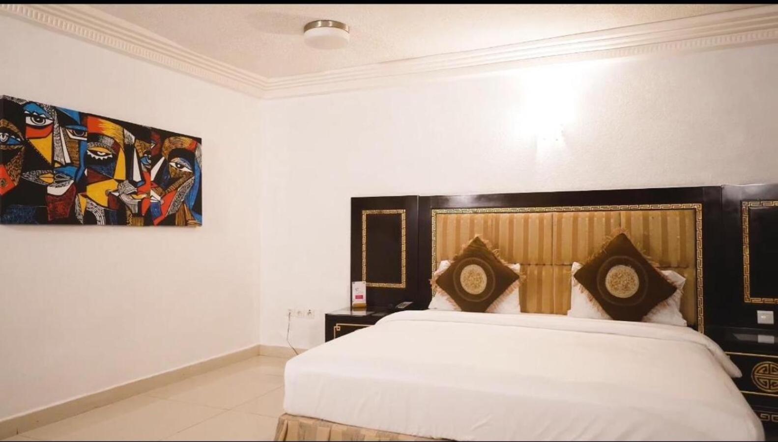Nobila Airport Hotel Cotonou Eksteriør bilde