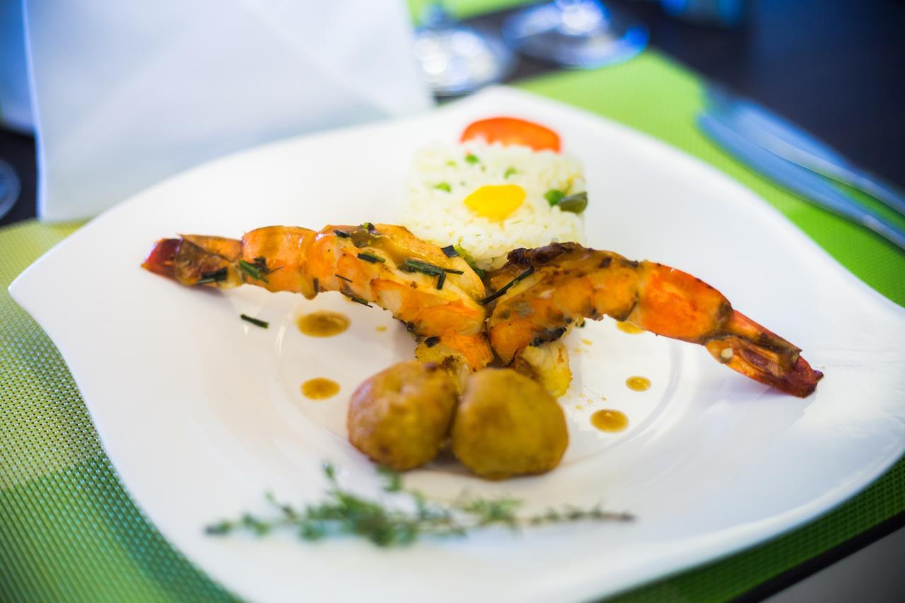 Nobila Airport Hotel Cotonou Eksteriør bilde
